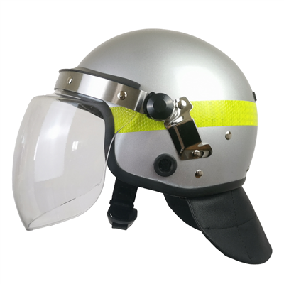 Отражающий шлем о бунте